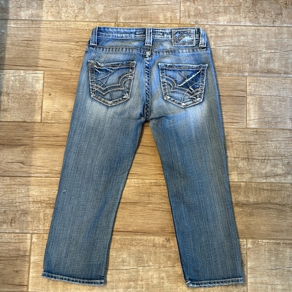 Big Star Blue Denim Jean Capri with white stitching - Picture 3 of 3